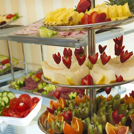 Отель Des Artistes