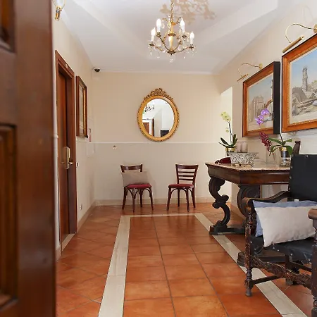 Des Artistes Отель