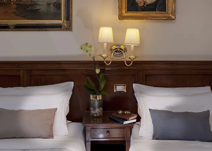 Des Artistes 호텔 3*