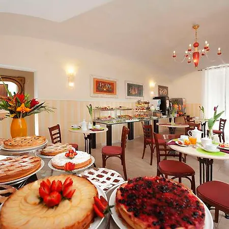 Hotel Des Artistes Roma